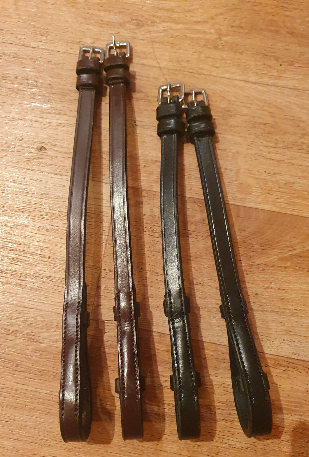 Check pieces (pair)