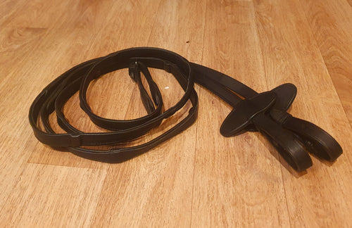 Soft notched leather reins
