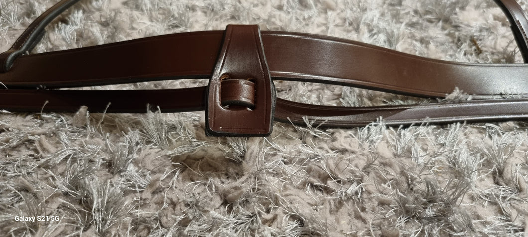 SIMPLE FLAT SHOW NOSEBANDS